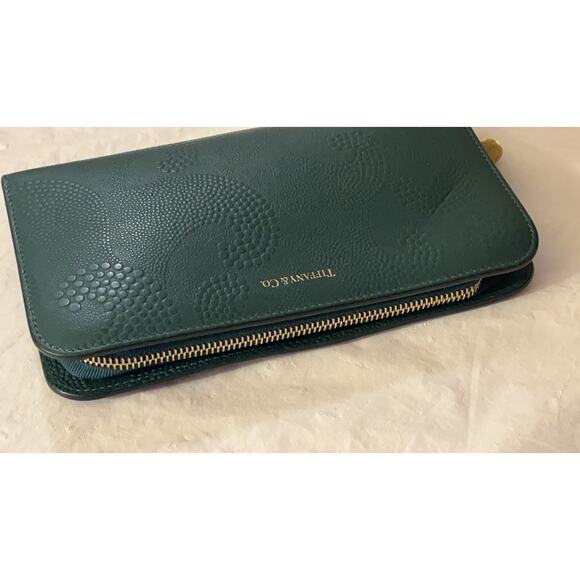 Tiffany & Co. Green Wave Embossed Continental Leather Zip Wallet Clutch Wallet - Picture 4 of 16